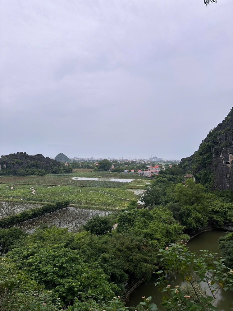 Vừa hoàn thành chuyến xuyên Việt, Sài Gòn-Hà Nội-Lào Cai-Vân Nam trong 3 tuần