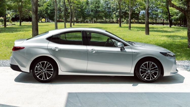 Đại lý bắt đầu nhận cọc Toyota Camry 2025 tại VN, dự kiến giao xe tháng 12/2024