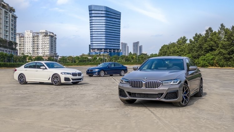 BMW 520i hay Mercedes E200/C300?