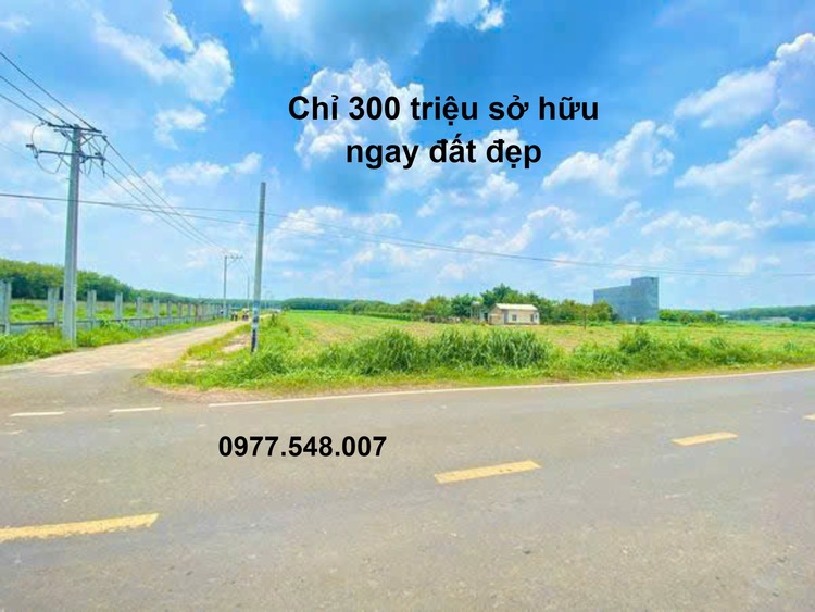 Đất nền sổ đỏ gần KCN Long Hà gần 200m vuông giá 450 triệu