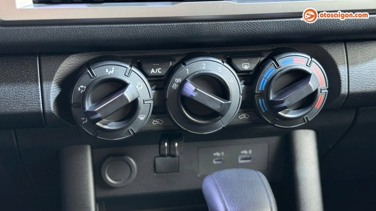 Giá 655 triệu đồng, bản tiêu chuẩn Mitsubishi Triton 2024 trang bị ra sao? Giá 655 triệu đồng, bản tiêu chuẩn Mitsubishi Triton 2024 trang bị ra sao?