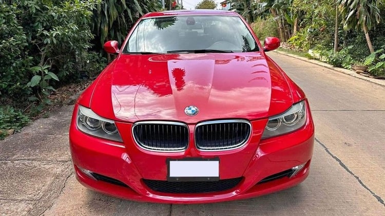 BMW 320i 2009 báo lỗi, có cần xử lý ngay?