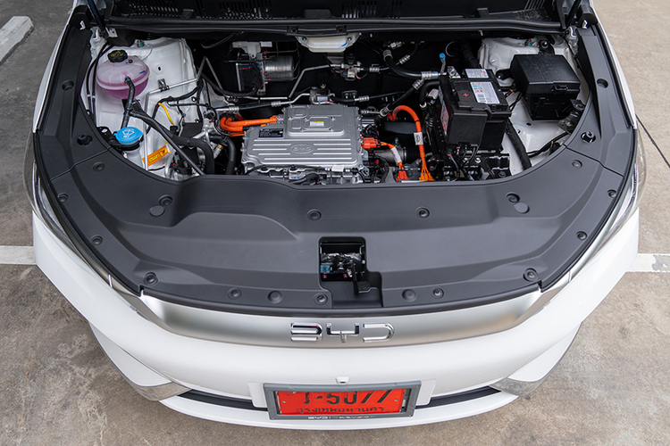 BYD-M6-Extended-Powertrain-EV.jpg