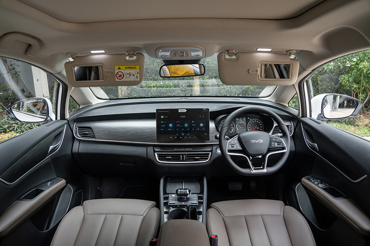 BYD_M_6_Interior_47.jpg