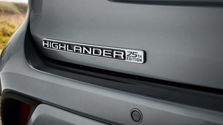 Toyota trình làng Highlander 25th Edition: Giới hạn 2.500 xe, kỷ niệm 25 năm ra đời Highlander