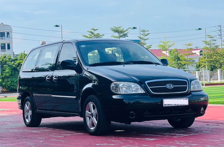 Kia carnival ls 2009.jpg