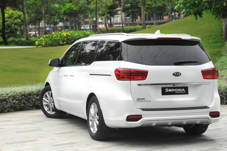 Kia Sedona 2019-.jpg