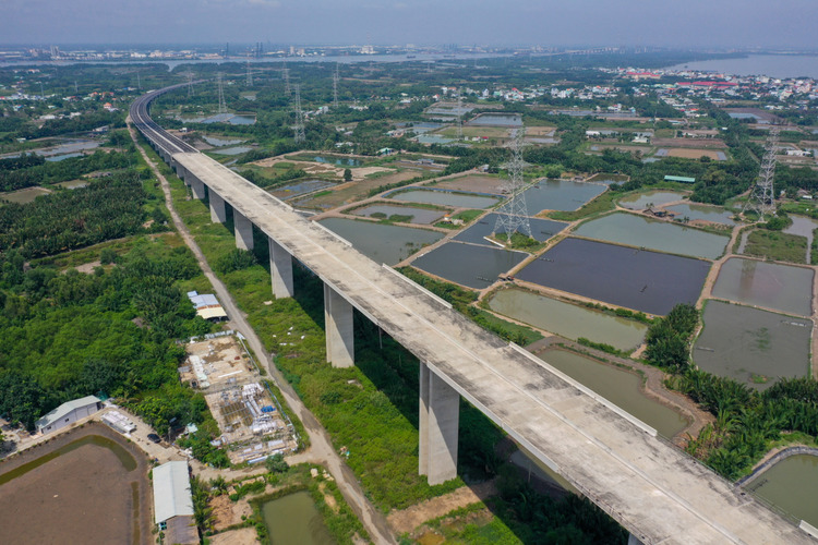 Ưu - nhược điểm của phương án cầu cạn cao tốc Ưu - nhược điểm của phương án cầu cạn cao tốc