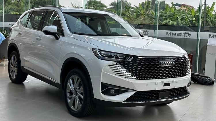 Đại lý giảm giá Haval H6 còn 820 triệu đồng, dọn đường ra mắt Jolion và Tank300