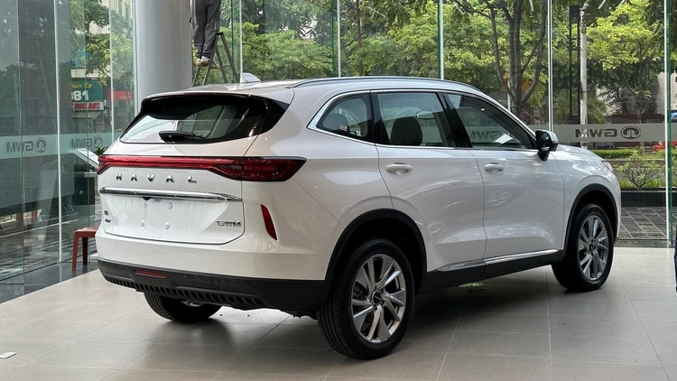 Đại lý giảm giá Haval H6 còn 820 triệu đồng, dọn đường ra mắt Jolion và Tank300