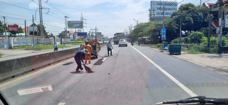 "Đề xuất tăng phí sử dụng đường bộ"!!!