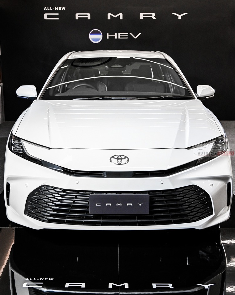 Toyota Camry 2025 HEV Smart 7.jpg