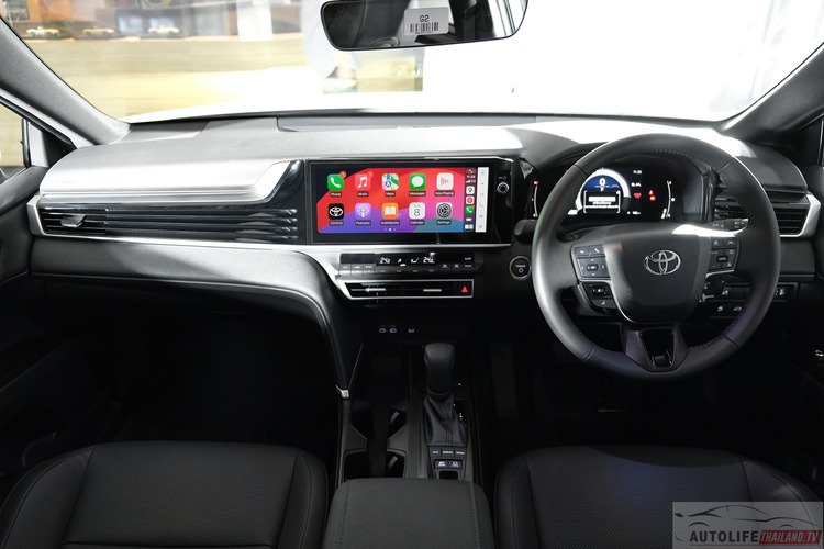 Toyota Camry 2025 HEV Smart 4.jpg