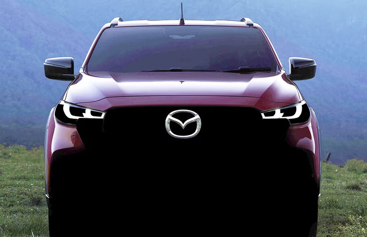 Mazda hé lộ BT-50 2025, thiết kế như CX-5, ra mắt vào ngày 18/10 tới