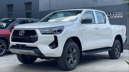 Em định lấy Hilux 2024. Bác nào cản em không ạ?