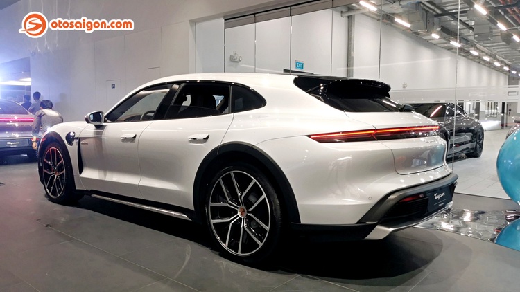 Porsche Taycan 2025 ra mắt tại Việt Nam với 7 phiên bản và giá từ 4,62 tỷ đồng