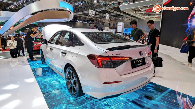 Honda Civic 2024 - VMS 2024 - Otosaigon (2).jpg