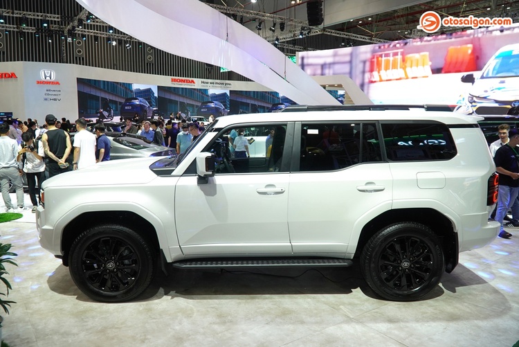 toyota-land-cruiser-prado-2025-3.jpg