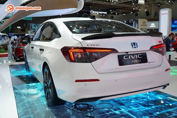 Xem cận cảnh Honda Civic RS Hybrid Hybrid mới tại VMS 2024: Giá 999 triệu đồng và mạnh 200 mã lực liệu có hấp dẫn?