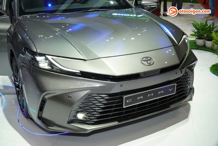 Toyota Camry 2025 Otosaigon (6).jpg