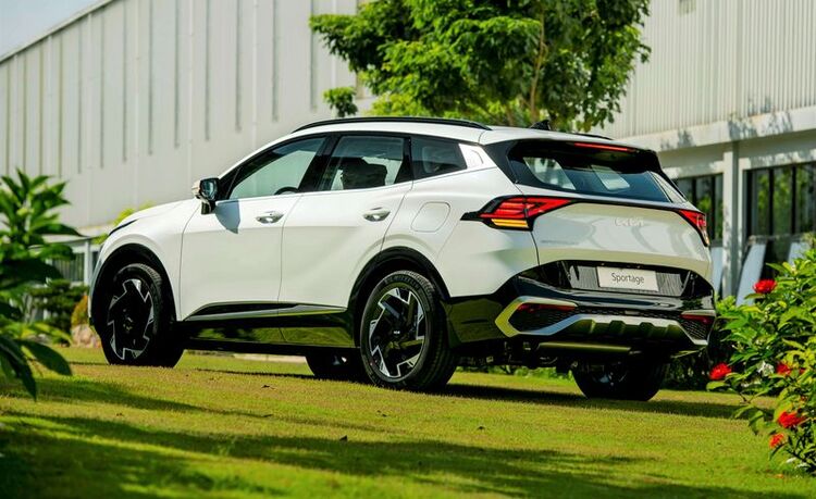 Kia Sportage 2022 2.jpg