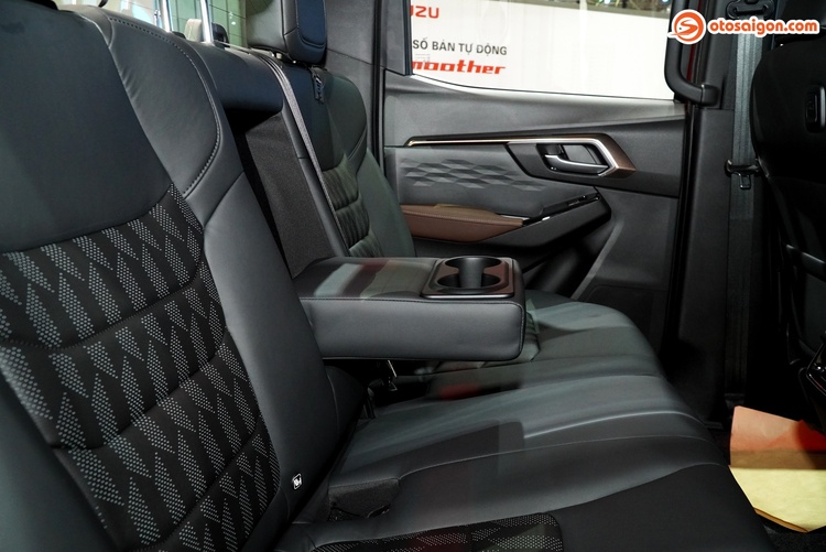 Xem chi tiết Isuzu D-Max Type Z 2025 tại VMS 2024: Nâng cấp gì khi giá bán giữ nguyên 880 triệu đồng? Xem chi tiết Isuzu D-Max Type Z 2025 tại VMS 2024: Nâng cấp gì khi giá bán giữ nguyên 880 triệu đồng?