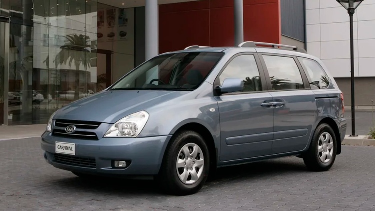 Bệnh của KIA Carnival cũ