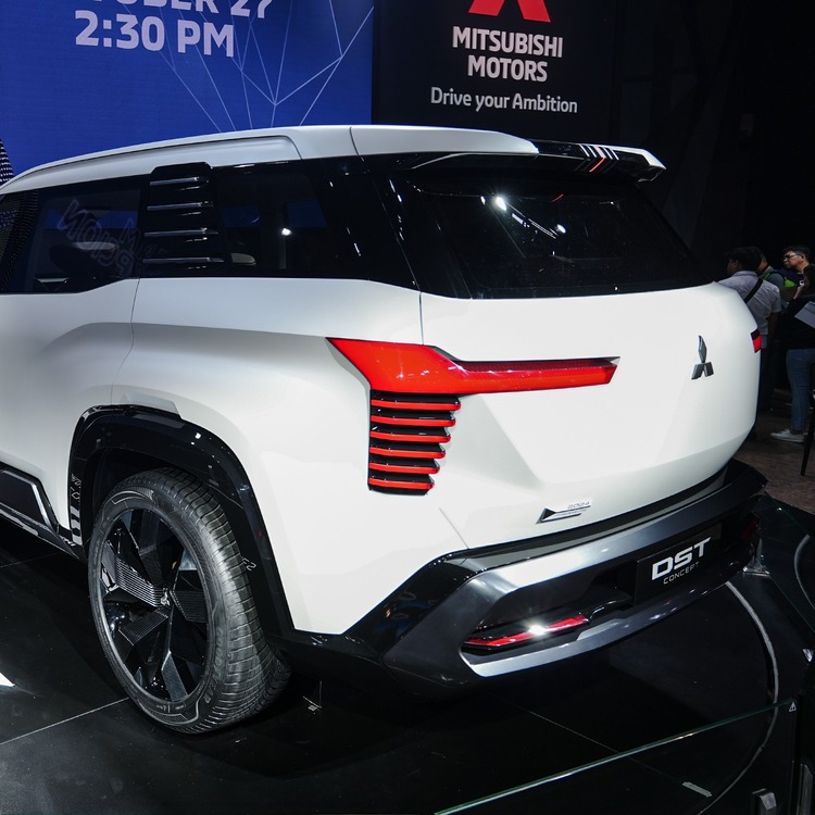 Mitsubishi DST Concept Philippines 14.jpg