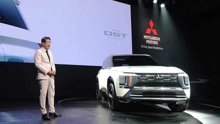 Mitsubishi DST Concept Philippines 3.jpg