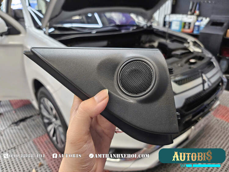 Nâng Cấp Âm Thanh Cực Chất Từ Hãng Focal Trên Mitsubishi Outlander