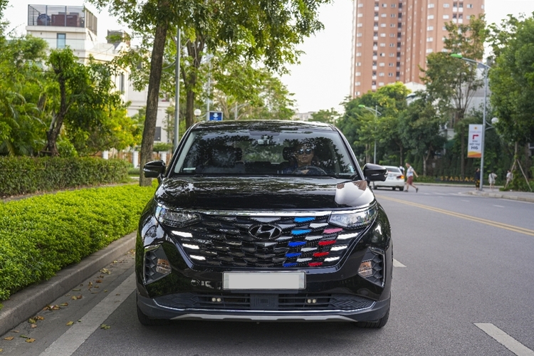 Người dùng đánh giá Hyundai Custin sau 48.000km đồng hành: Thiết kế cửa lùa là điểm hút khách