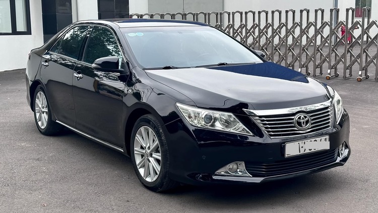 Máy lạnh Camry 2013 có mùi ẩm mốc khó chịu khi bật lấy gió ngoài, bệnh này trị sao?