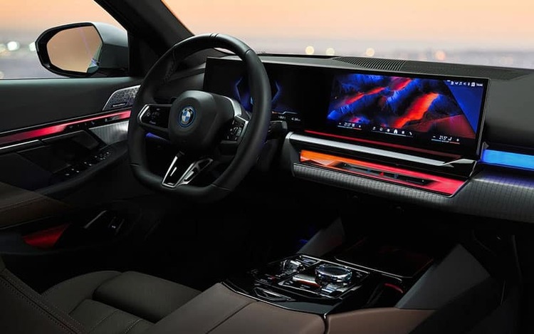 2307-BMW-5-Series-Interior.jpg