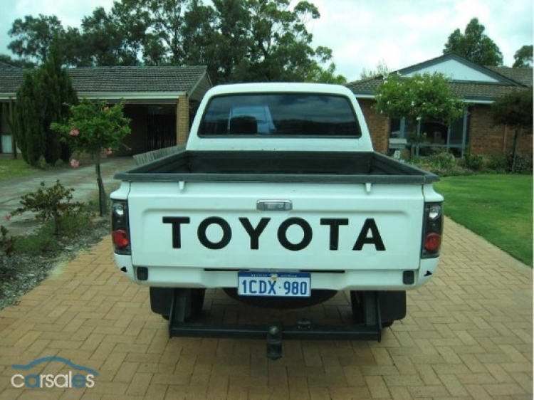 Dán số xe trên thùng Pickup