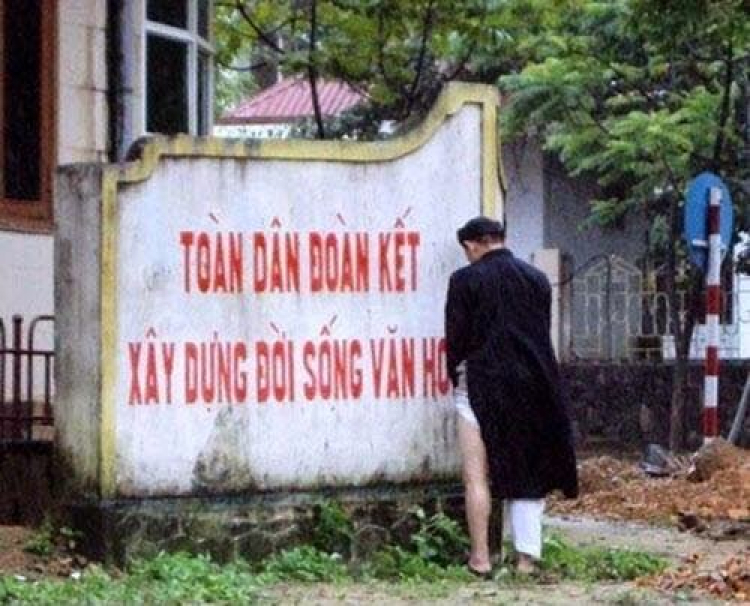 Dừng ôtô 'giải tỏa nỗi buồn' trên cao tốc hiện đại nhất Việt Nam Dừng ôtô 'giải tỏa nỗi buồn' trên cao tốc hiện đại nhất Việt Nam