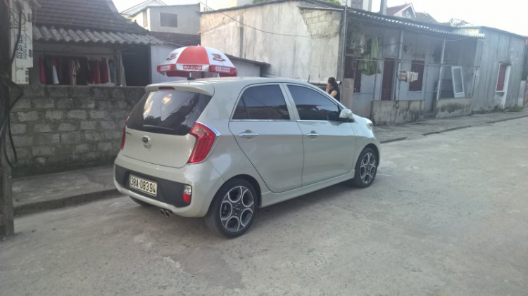 Kia Morning 2016 1.25AT hay Hyundai Grand i10 1.0AT