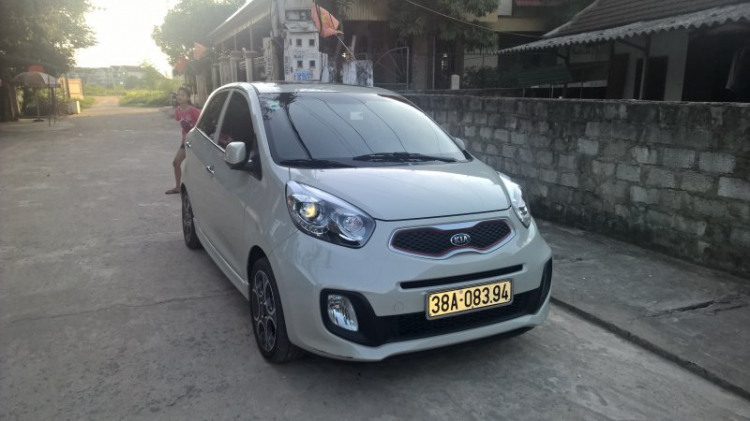 Kia Morning 2016 1.25AT hay Hyundai Grand i10 1.0AT