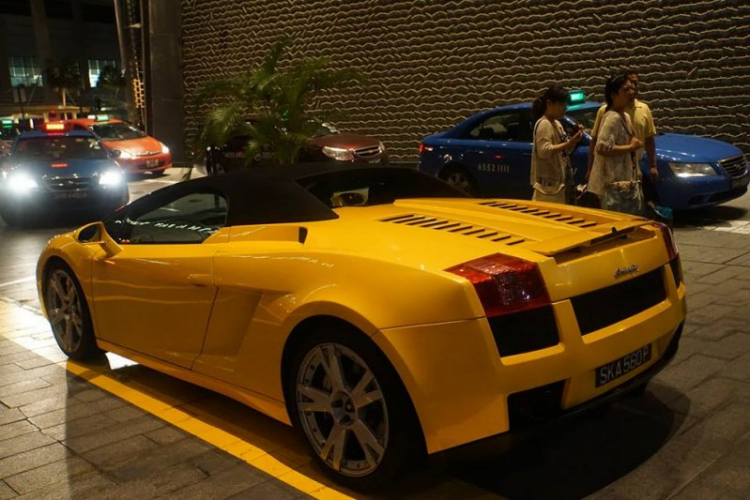 Lò mò Singapore... Lò mò Singapore...