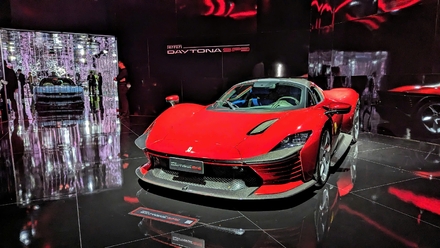 Sang Thái Lan xem Universo Ferrari - Đắm mình trong thế giới Ferrari, nơi tôn vinh các di sản huyền thoại