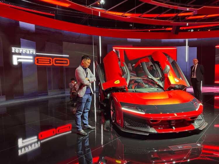 Sang Thái Lan xem Universo Ferrari - Đắm mình trong thế giới Ferrari, nơi tôn vinh các di sản huyền thoại