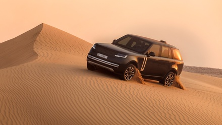 Thử thách dưới sức nóng 50 độ C tại Dubai, Range Rover Electric sẽ là mẫu SUV hạng sang điện mạnh mẽ nhất