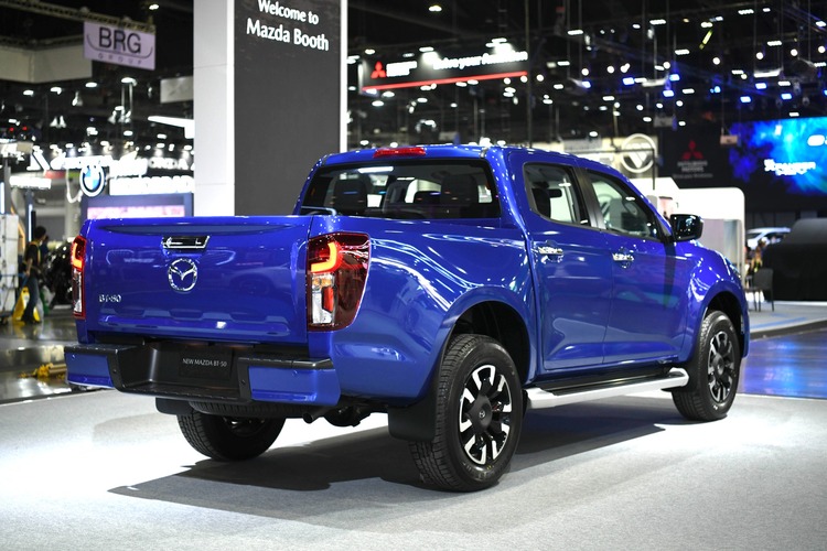 Mazda BT-50 Thailand 2.jpg