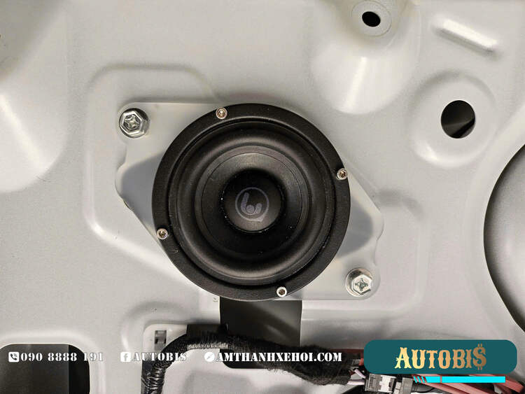 Toyota Land Cruiser LC300 nâng cấp âm thanh như thế nào? Toyota Land Cruiser LC300 nâng cấp âm thanh như thế nào?