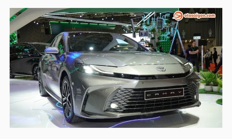 Toyota Camry 2025 chốt giá chính thức tại Việt Nam từ 1,2 tỷ đồng, giao xe ngay trước Tết Toyota Camry 2025 chốt giá chính thức tại Việt Nam từ 1,2 tỷ đồng, giao xe ngay trước Tết