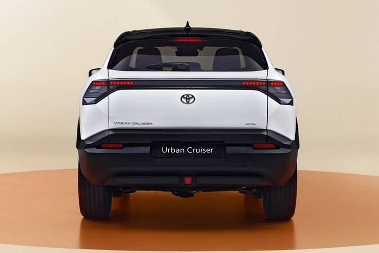 Toyota_Urban_Cruiser_EV_009.jpg