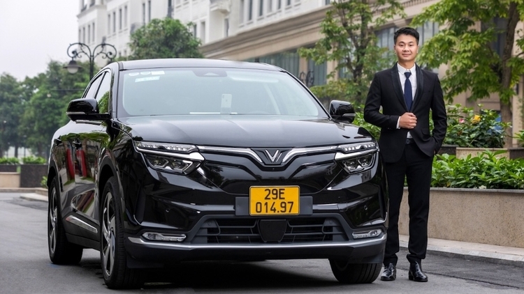 Dừng hoàn toàn dịch vụ taxi Xanh SM Luxury bằng xe VinFast VF 8