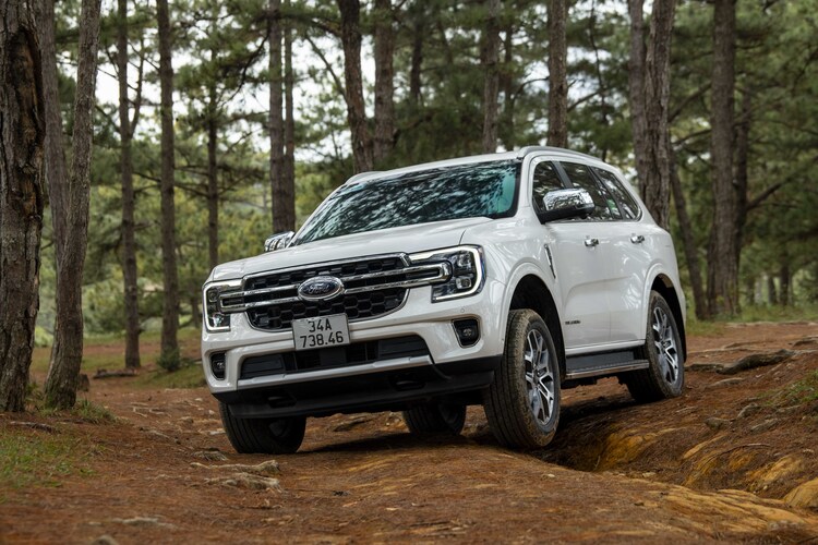 Lên rừng xuống biển cùng Ford Ranger và Everest: Bứt phá giới hạn, truyền lửa đam mê, gắn kết và sẻ chia