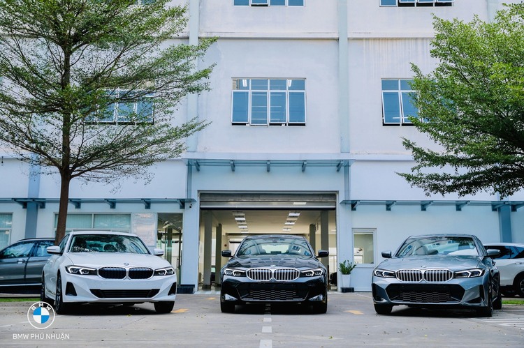 Khởi động mùa giáng sinh với ưu đãi lên đến hơn 300 triệu đồng từ BMW