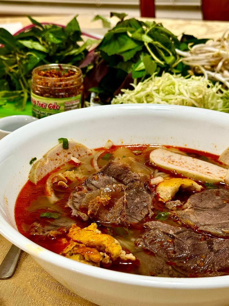 Bún Bò Huế – Hương Quê Giữa Lòng Nước Mỹ