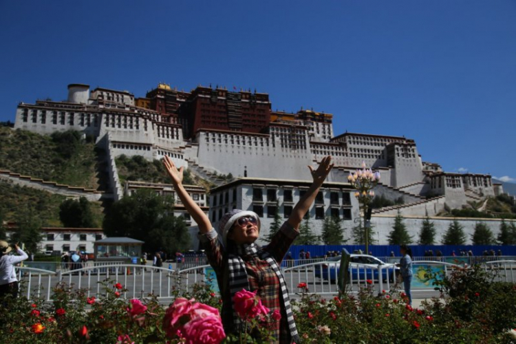 Khám phá lâu đài Potala cao nhất thế giới ở Tây Tạng Khám phá lâu đài Potala cao nhất thế giới ở Tây Tạng
